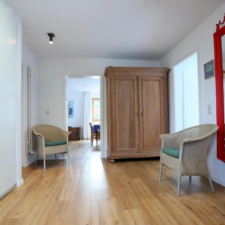 Relaxing 140m2 South Of Munich - 25 Min To Center - Fully Equipped