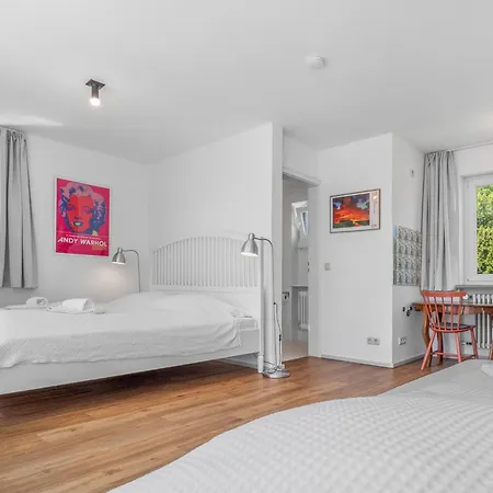 Relaxing 140m2 South Of Munich - 25 Min To Center - Fully Equipped Apartmán