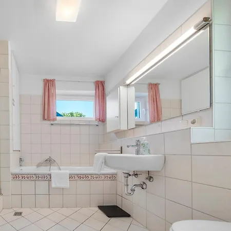 Relaxing 140m2 South Of Munich - 25 Min To Center - Fully Equipped *